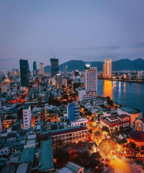 Moonlight Hotel SUITES & Spa VIP - High Floor, The Best View in the City CENTER, DRAGON Bridge View